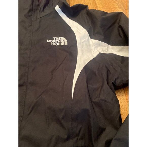 The North Face, girl's black windbreaker zip up hooded jacket size medium - Picture 2 of 7